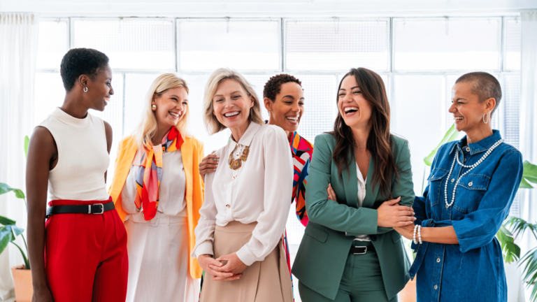 Liderlik İletişim Becerilerini Geliştirme: Etkili Bir Lider Olmanın Anahtarı